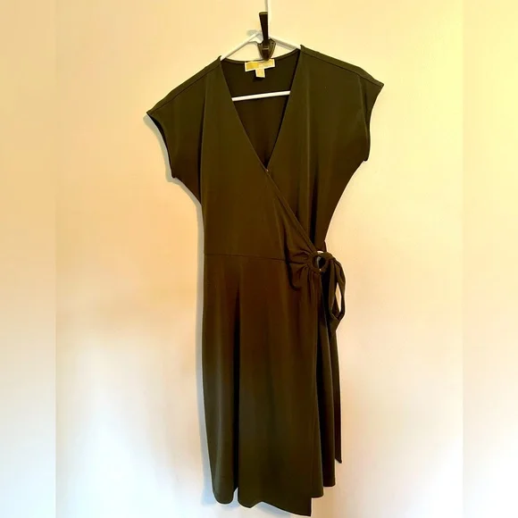 Michael Kors | Dresses | Michael Kors Green Wrap Dress Size Small Has  Pilling | Poshmark